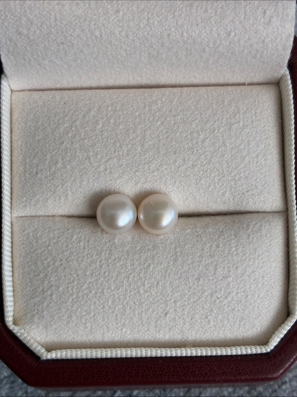 Classic 7-7.5mm White Pearl Stud Earrings - Timeless Elegance